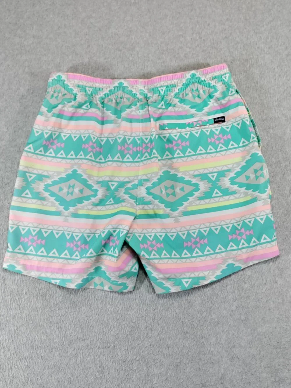 Chubbies Swim Trunks Mens M Teal Pink Geometric Lined 5.5 Inseam